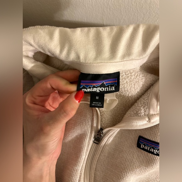 Patagonia Better Sweater 1/4 Zip in Size M - Picture 3 of 6